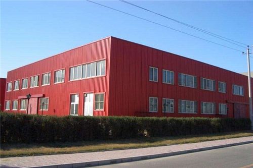 鋼結(jié)構(gòu)房屋 輕質(zhì)建筑材料制造下的結(jié)構(gòu)與性能解析